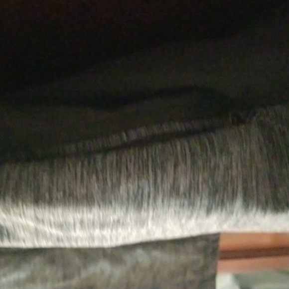 North face women's jacket grey with hood zipped hood inside. - Picture 5 of 7